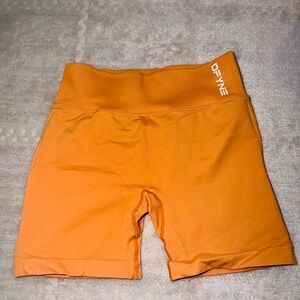 DFYNE Dynamic 4.5" Shorts – Orange | Size Small